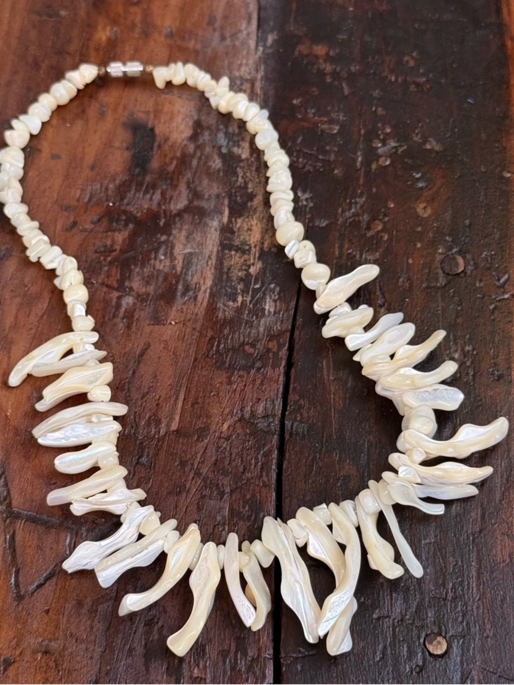 Mother of pearl vintage  Shell Beaded Necklace - Picture 2 of 4